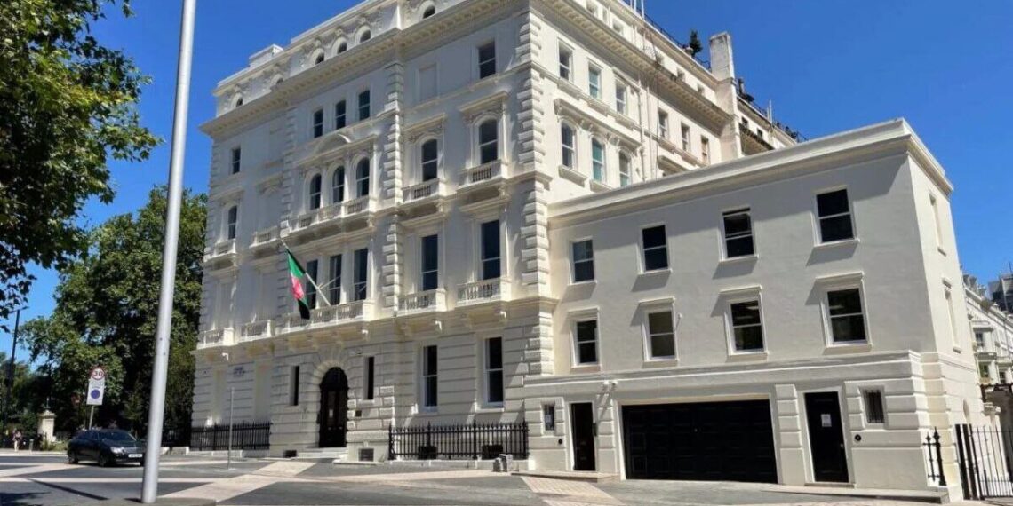 په لندن کې د افغانستان سفارت وتړل شو