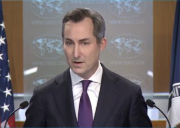 امریکا اسلامي امارت ته؛ د افغان ښځو او نجونو پر وړاندې چلن نرم کړئ