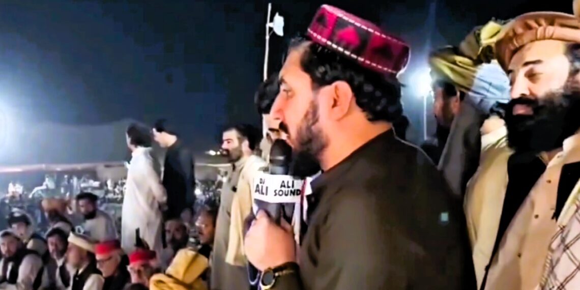 د پښتنو قامي جرګه: د پاکستان پوځ او وسله والې ډلې دې په دوو میاشتو کې له پښتونخوا ووځي