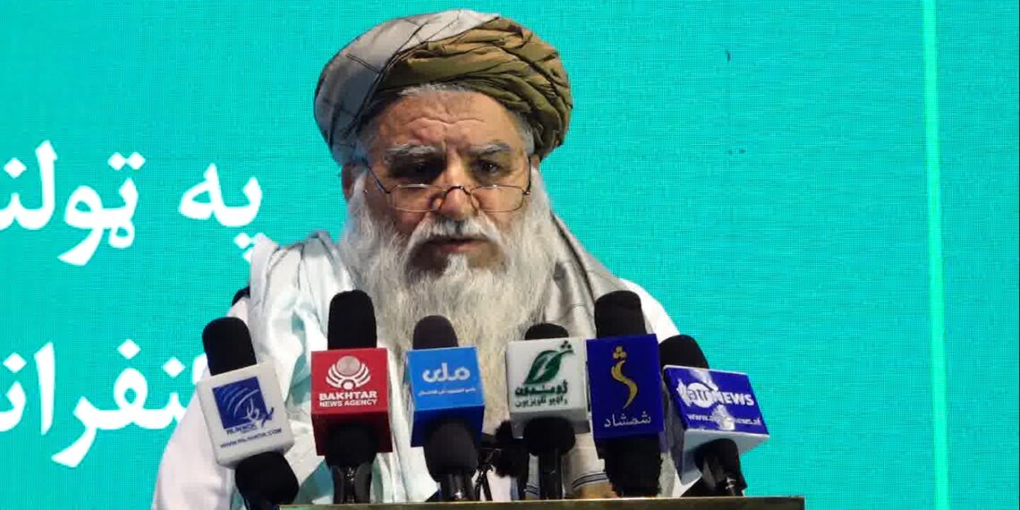 چارواکي: نړۍ باید د اقلیمي بدلون موضوع له سیاست سره ونه تړي