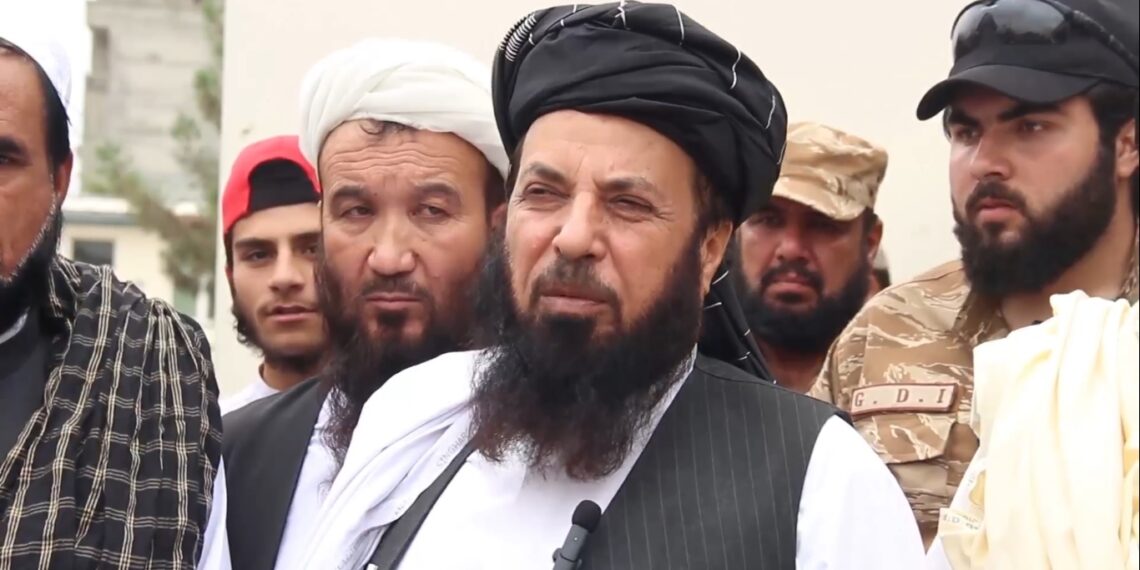 احمدزی: هر کال شاوخوا ۲۰ زره تنو ته حرفوي زده کړې ورکول کېږي
