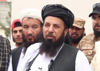 احمدزی: هر کال شاوخوا ۲۰ زره تنو ته حرفوي زده کړې ورکول کېږي