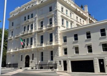 شنونکي: د افغان سفارتونو تړل به له کوربه هېوادونو سره اړیکې سړې او ستونزې زیاتې کړي