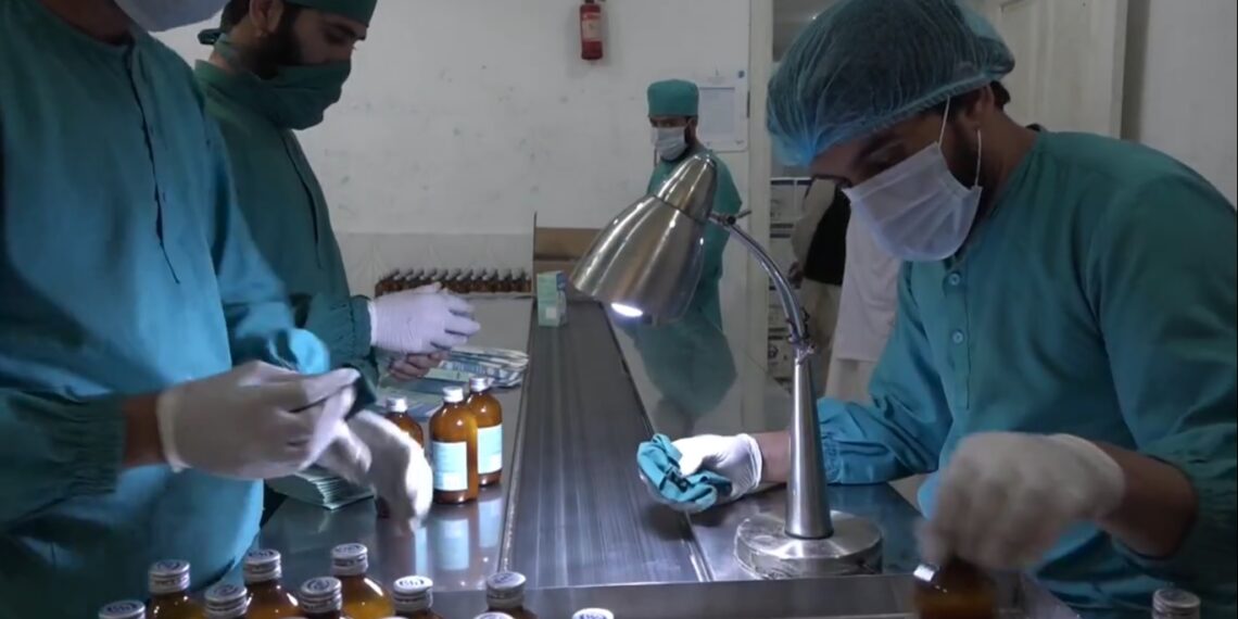 ننګرهار کې د درمل جوړولو صنعت په غوړېدو دی