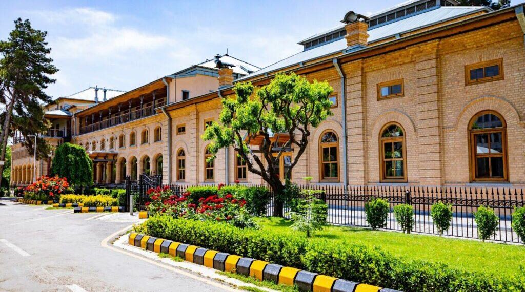 بهرنيو چارو وزارت: د ايراني ډيپلوماټانو څرګندونې له حقيقته لرې دي