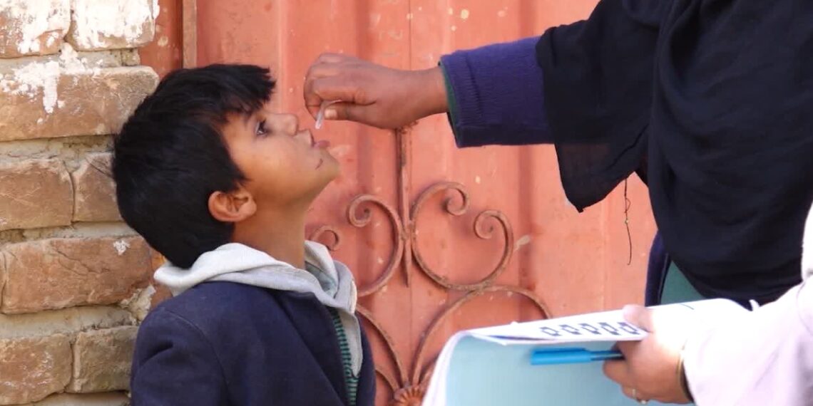 ۱۶ ولایتونو کې د ګوزڼ ضد واکسین کمپاین پیل؛ ۶.۲ میلیونه ماشومان به واکسین شي