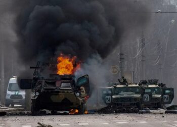 د روسیې او اوکراین جګړې دوام؛ دواړو پر یو بل بریدونه کړي