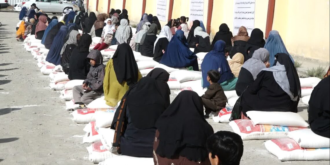 کابل کې د طبیعي پېښو له امله سلګونه زیانمنو کورنیو سره د خوراکي توکو مرسته وشوه