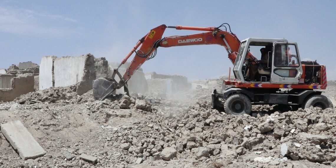 عدلیې وزارت:  تېر یوه کال کې ۳ میلیونه جریبه غصب شوې ځمکه بېرته را ګرځول شوې