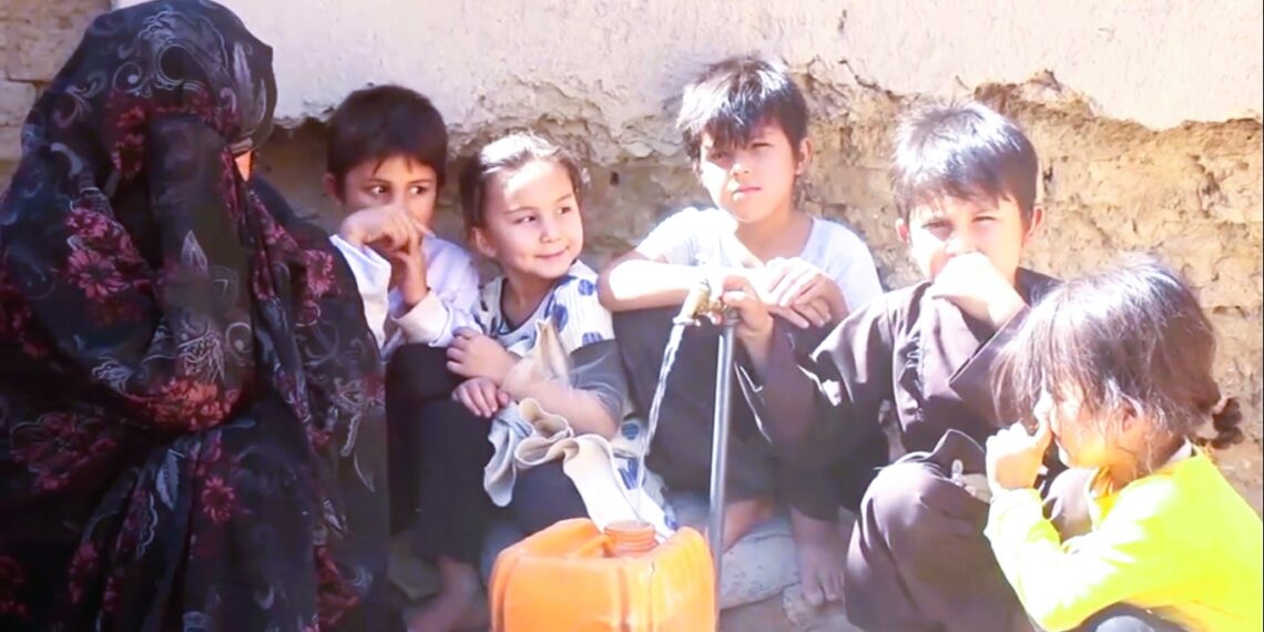 فراه کې د بې سرپرسته ښځو له کړاوونو ډک ژوند