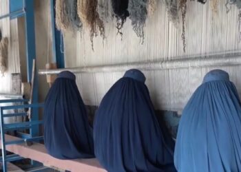 لغمان کې سلګونه ښځو ته کاري فرصتونه برابر شوي