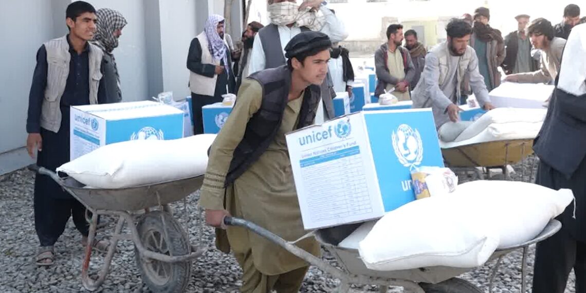 کابل کې له ۳۲۰ کورنیو سره مرسته وشوه