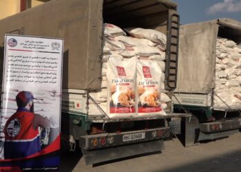 روسیه کې مېشت یوه افغان سوداګر طبیعي پېښو سره د مبارزې له ملي ادارې سره د ۴۸ ټنه خوراکي توکو مرسته کړې