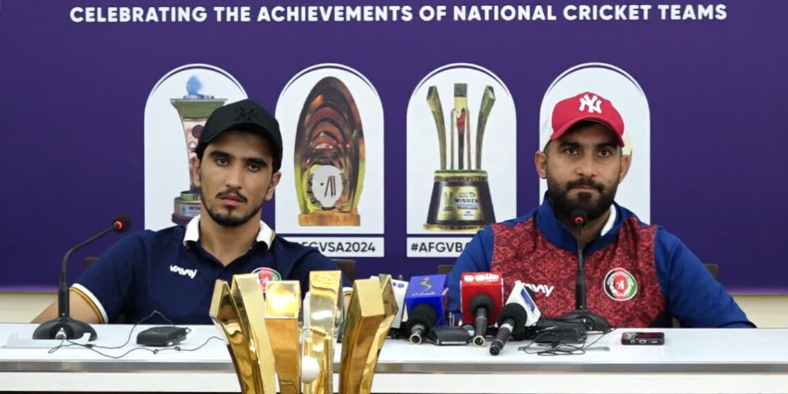 د کرېکټ ملي لوبډله د بنګله دېش پر وړاندې لوبلړۍ کې له بریا وروسته هېواد ته راستنه شوه