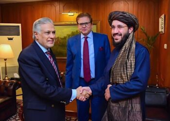 شکېب له پاکستاني چارواکو سره د افغان کډوالو ستونزو په اړه خبرې کړې
