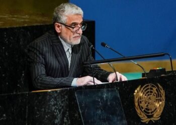 ایرواني: ایران هر کال پر افغان کډوالو ۱۰ میلیارده ډالره لګوي