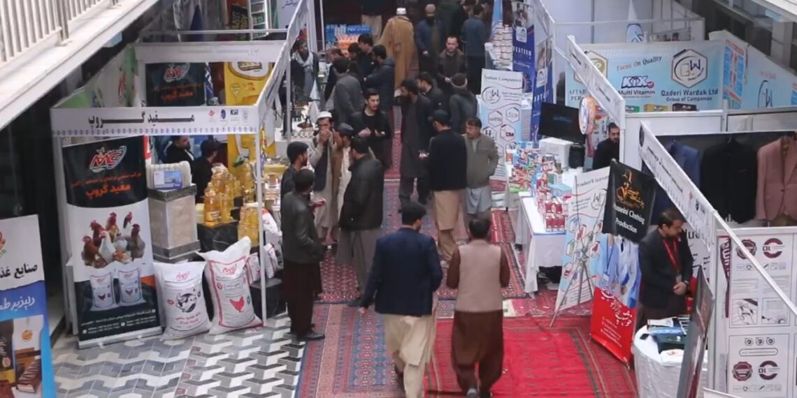 بلخ کې د کورنيوتولیداتو د ودې او پياوړتيا په موخه درې ورځنی نندارتون پيل شو