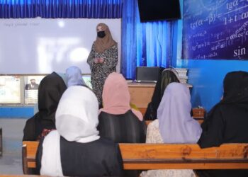 په نا دولتي ادارو کې د ښځو پر کار بندیز دوه کاله پوره شول