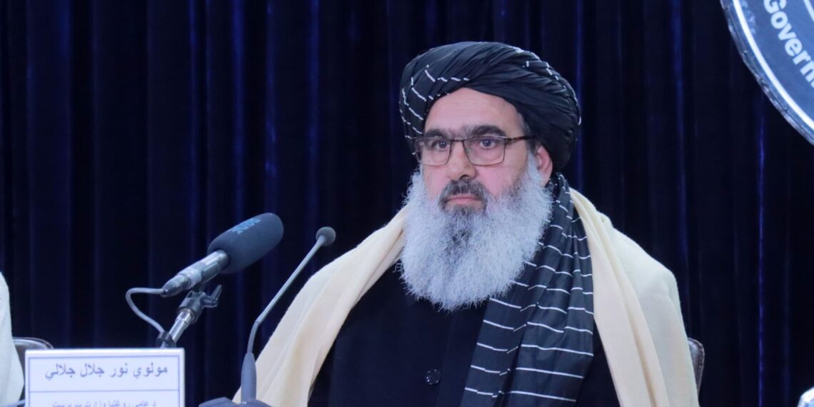 جلالي: د هېواد په ۳۱۸ ولسوالیو کې روغتیايي مرکزونه جوړيږي