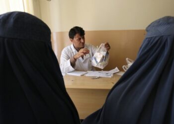 روغتیا نړیوال سازمان تېره میاشت له ۱۵۰ زرو زیاتو افغانانو ته روغتیايي خدمات وړاندې کړې