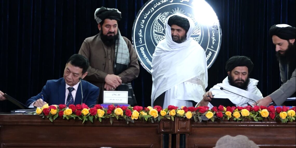 د لوګر سېمنټو تولید تړون له یوه چینايي شرکت لاسلیک شو