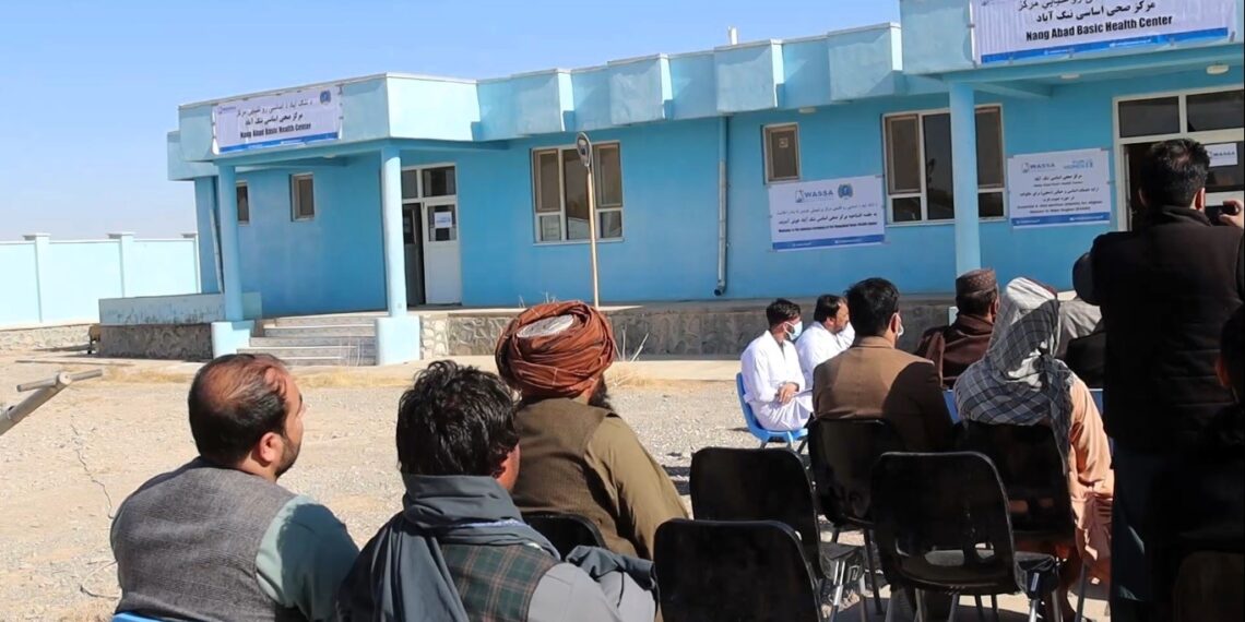 د فراه په خاک سفيد ولسوالۍ کې یو روغتيايي مرکز ګټه اخيستنې ته وسپارل شو