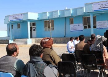 د فراه په خاک سفيد ولسوالۍ کې یو روغتيايي مرکز ګټه اخيستنې ته وسپارل شو