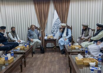 حقاني له صادق خان سره لیدنه کې پر دوه اړخیزو مسایلو خبرې کړې