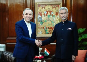 هندي او ایراني چارواکو د افغانستان په سیاسي او اقتصادي مسایلو خبرې کړې