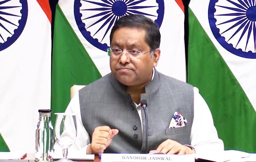 هند له افغانستان سره د بشري او پراختيايي همکاريو پر بنسټ تعامل کوي