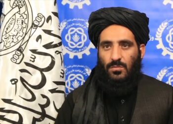 د کار او ټولنيزو چارو وزارت: تېرو درېيو مياشتو کې له ۳۳ زرو زیاتو کسانو ته د کار انفرادي جوازونه وېشل شوې