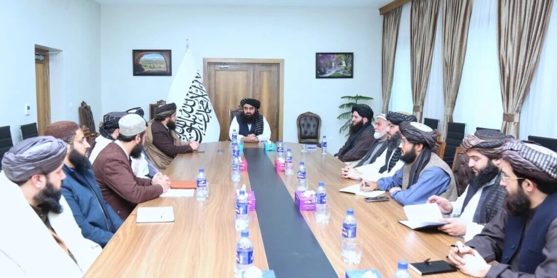 د اسلامي امارت لوړپوړی پلاوی د امیرخان متقي په مشرۍ متحده عربي اماراتو ته تللی