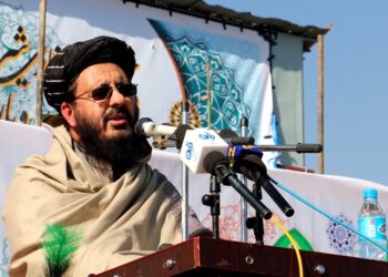 عمري: د نړیوالو هر ډول فشار د نظام او افغانانو پر روحیه ناسم اغېز نه شي کولی