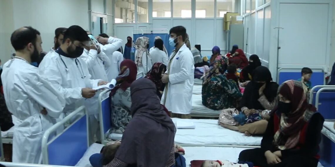 د روغتيا نړيوال سازمان: تېر کال افغانستان کې ۱۷۵ زره تنه پر کولرا ناروغۍ اخته شوي