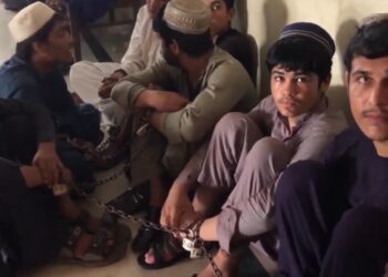 پاکستان سلګونه افغان کډوال د ناڅرګندو دلایلو له امله بندیان کړي