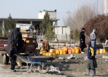 اوچا: افغانستان کې ۳۹ سلنه کورنۍ د اوبو کمښت سره مخ دي