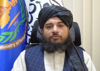 سرپرست حکومت په کویټه او کچلاغ کې له افغان کډوالو سره د پاکستاني پوليسو ناوړه چلن غندلی