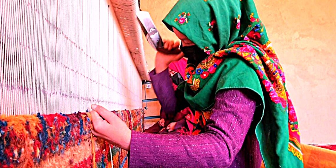 غزني کې د غاليو اوبدلو صنعت د ودې په حال کې دی
