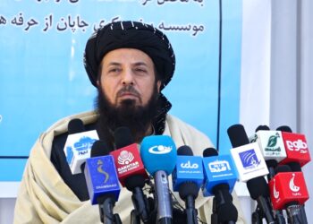 د کار او ټولنېزو چارو وزارت چارواکي مني چې هېواد کې د بې روزګارۍ کچه لوړه شوې