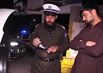 ننګرهار کې له موټرو د لیزري څراغونو لرې کولو کمپاین پیل شو