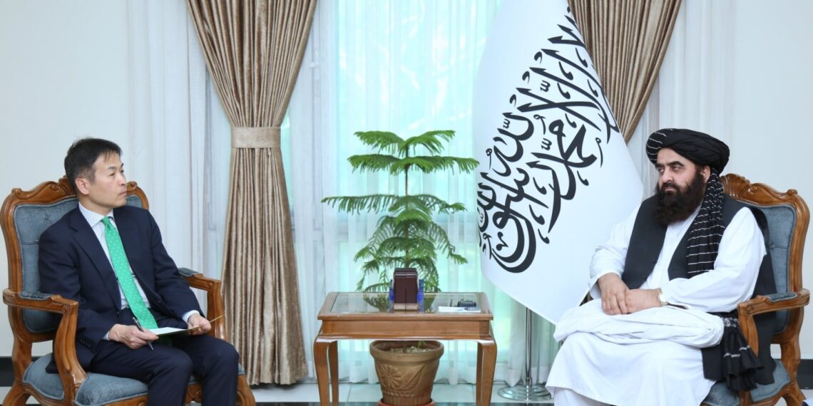 متقي: اسلامي امارت له ټولو جهتونو سره د اقتصاد محوره پالیسۍ له مخې اړیکې غواړي