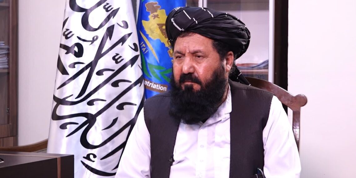راشد: ایران او پاکستان کې لاهم له ۱۰ زرو ډېر افغانان بندیان دي