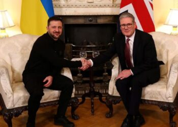 د اوکراین ولسمشر بریټانیا ته تللی