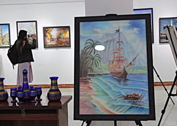 هرات کې د روژې په مناسبت د هنري آثارو نندارتون پرانیستل شو