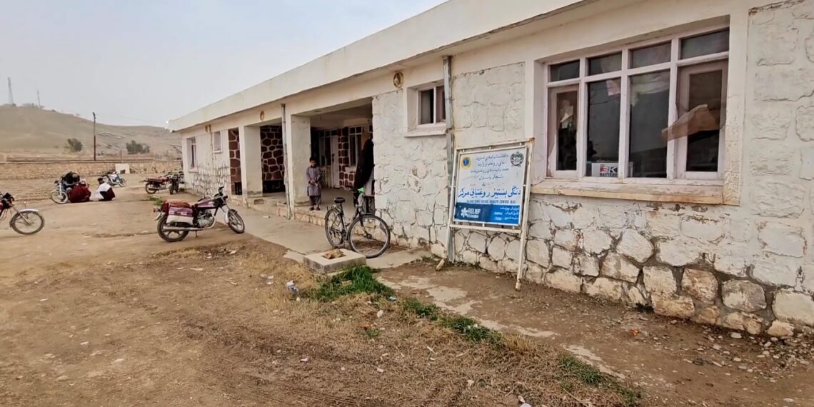 د هلمند کجکي ولسوالۍ اوسېدونکي: له روغتیايي خدمتونو بې برخې یو