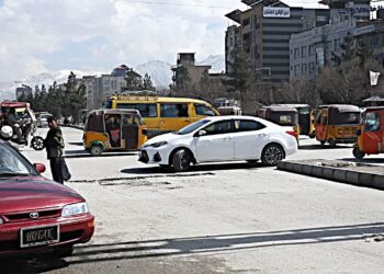 د کابل ټرافيکو رياست: روان کال د ټرافیکو پېښو له امله نږدې ۷۰۰ کسانو ته مرګ ژوبله اوښتې