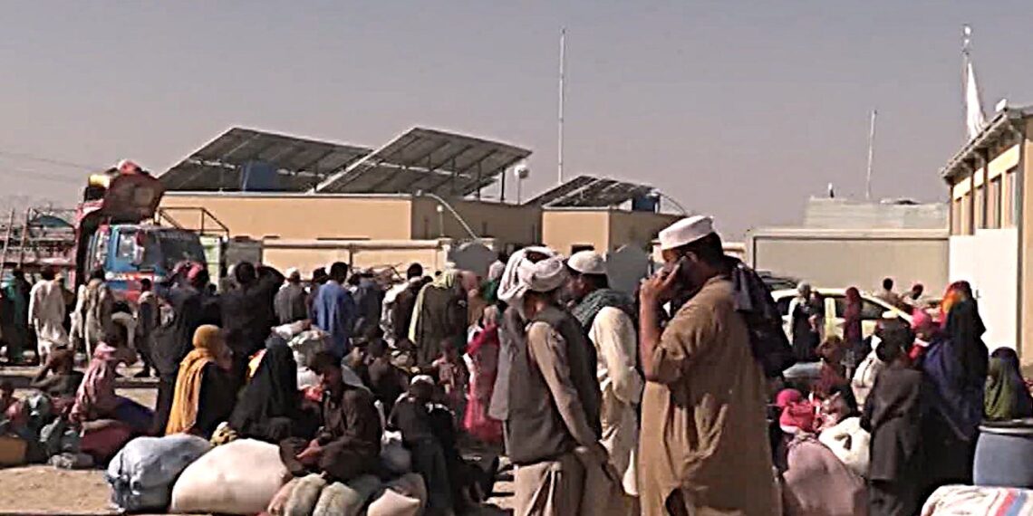 پاکستان د افغان کډوالو د جبري ايستلو ټاکلې تګلاره نه بدلوي