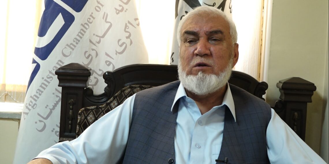 د سوداګرۍ او پانګونې خونه: کراچۍ او واګه بندرونو کې د افغان سوداګرو ۲۰۰ کانټینره ایسار دي