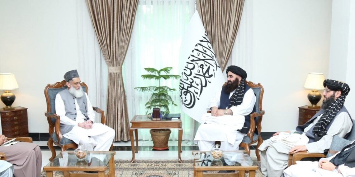 امیر خان متقي: له پاکستانه د افغان کډوالو جبري اخراج پاروونکی عمل دی
