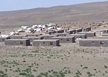 د هرات ګلران ولسوالۍ کې زلزله ځپلو ته ۴۶ بابه کورونه جوړ او وسپارل شول